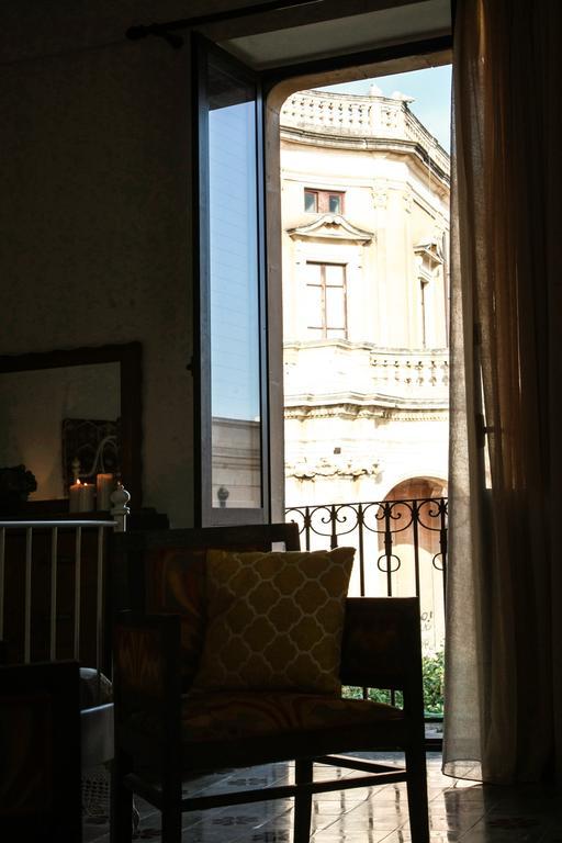 Pepe Concetta E La Movida Apartment Noto Luaran gambar