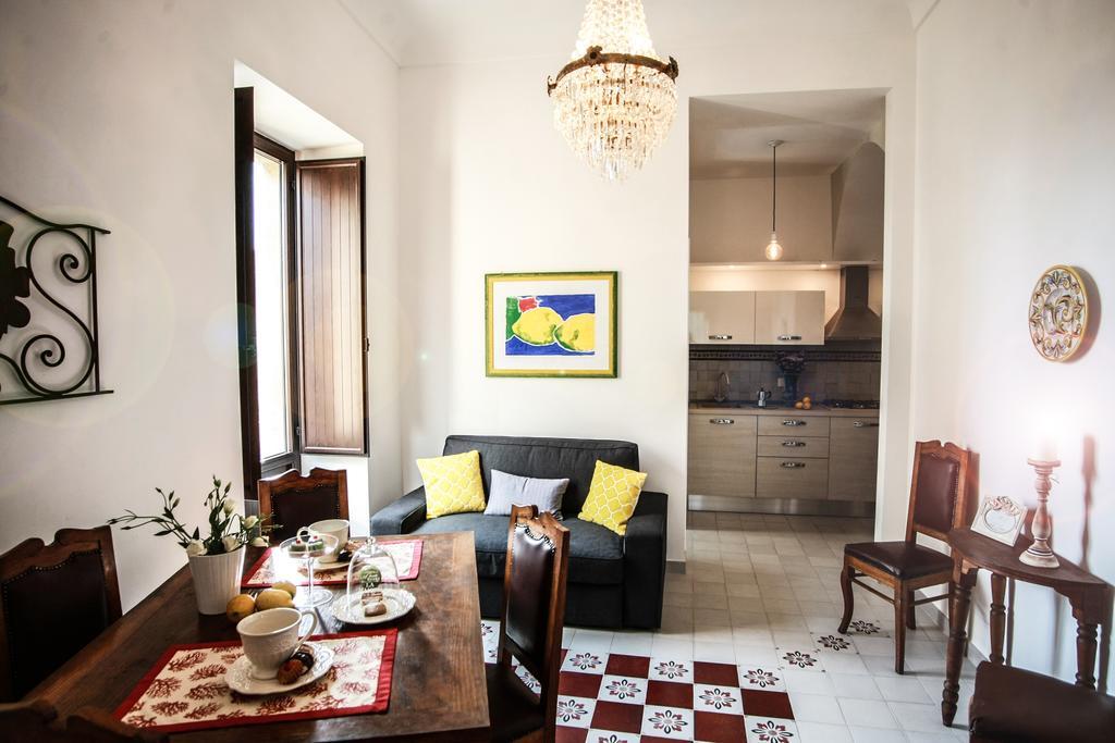 Pepe Concetta E La Movida Apartment Noto Luaran gambar